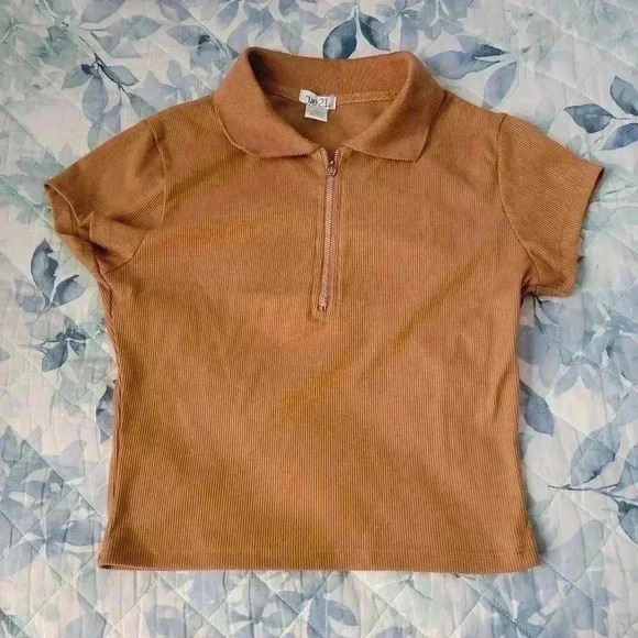 RUE21 brown tshirt slight crop top size small - Picture 1 of 3